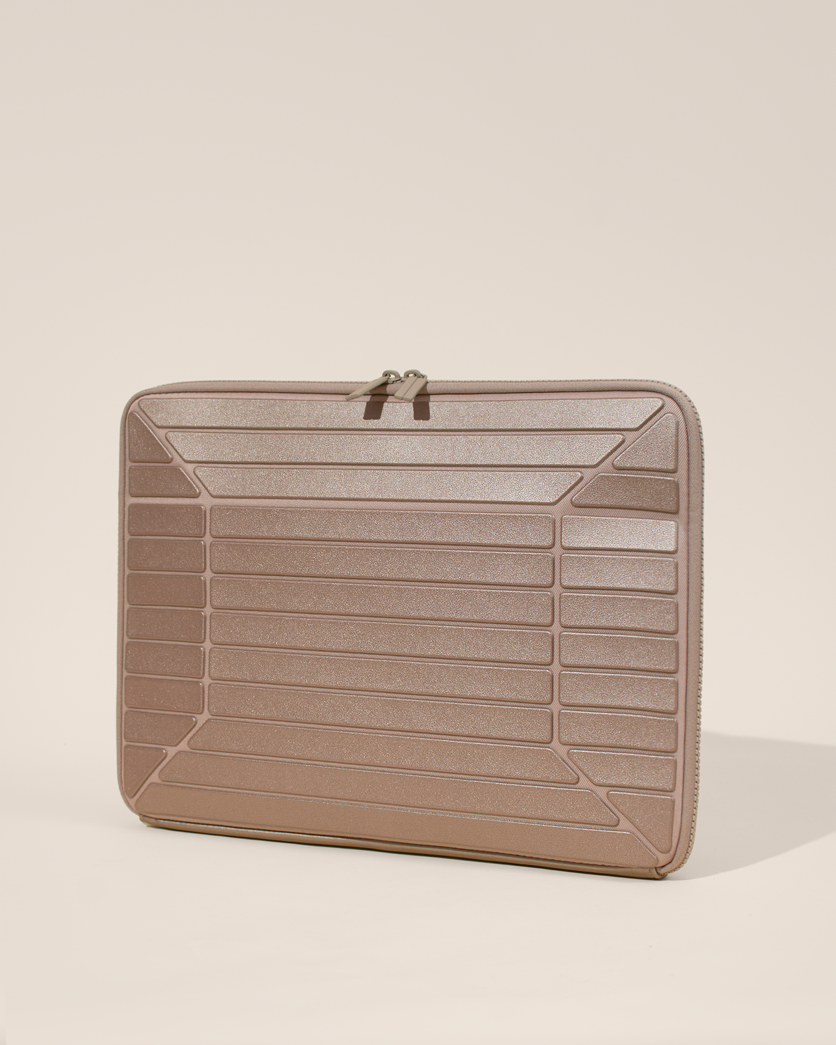 Closed Afform 15" bronze Laptop Case closed, exterior view showing structured horizontal bar detail and zipper closure
