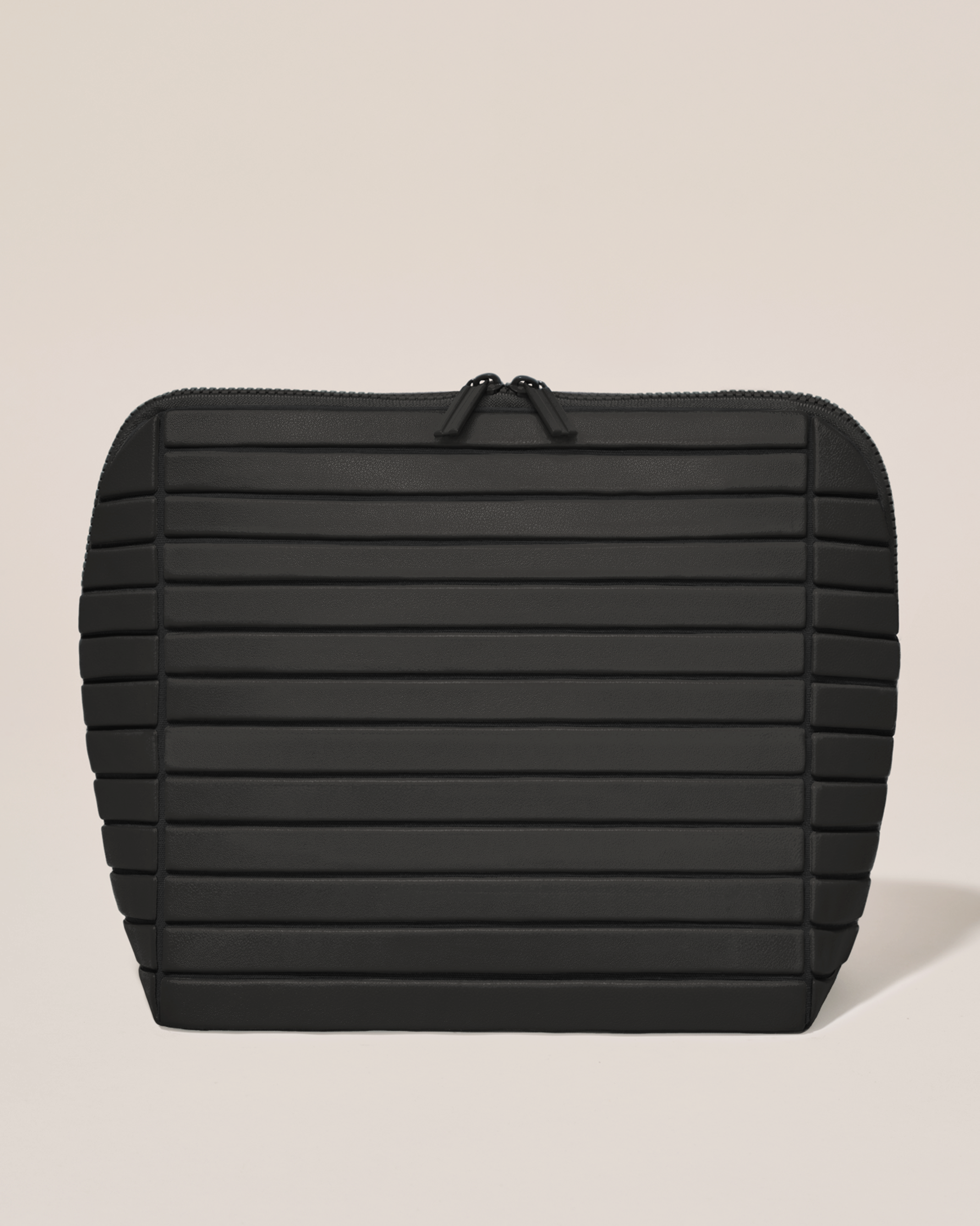 Closed Afform Large Onyx (black) Traveller makeup bag with structured horizontal bar design